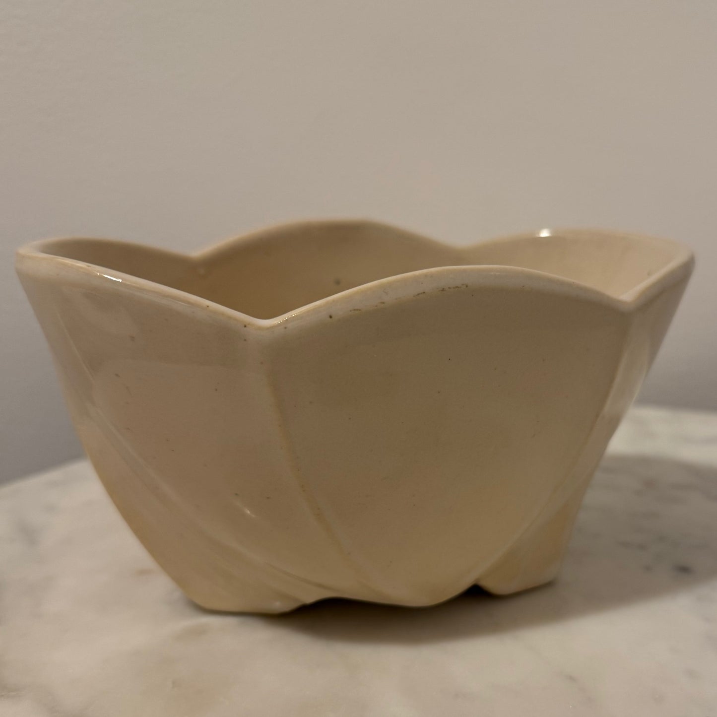 McCoy Scalloped Edge Planter